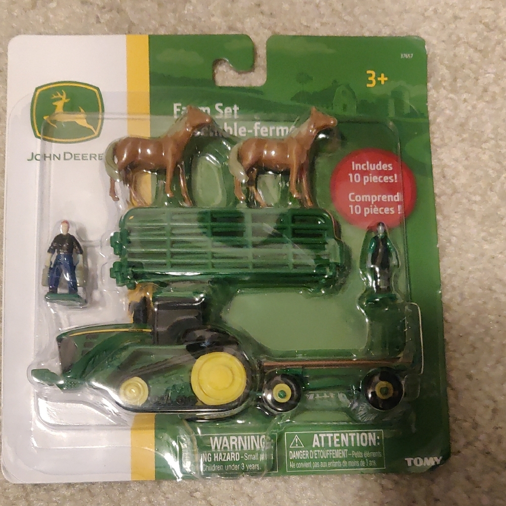 New!John Deere Green and Yellow Farm Playset Country Farm Outdoors